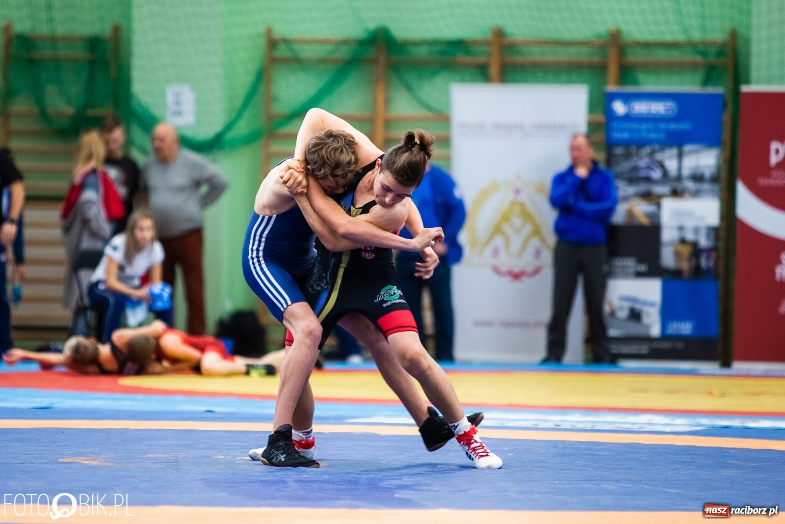 Zdjęcie w galerii na portalu naszraciborz.pl: Mistrzostwa Polski Młodzików w Zapasach w Arenie Rafako wiadomości z regionu