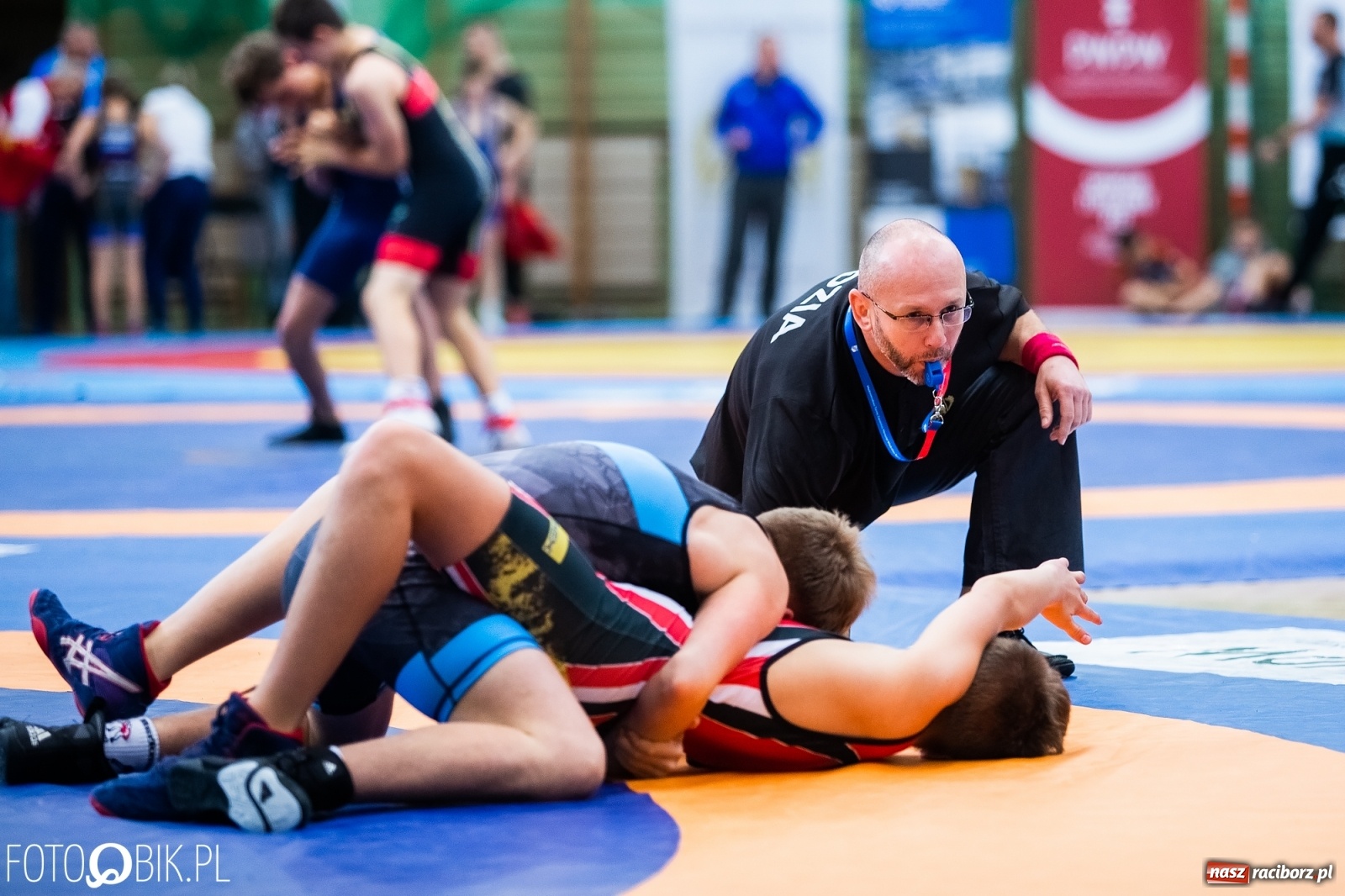 Zdjęcie w galerii na portalu naszraciborz.pl: Mistrzostwa Polski Młodzików w Zapasach w Arenie Rafako wiadomości z regionu