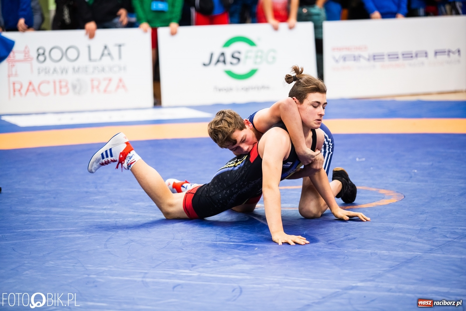 Zdjęcie w galerii na portalu naszraciborz.pl: Mistrzostwa Polski Młodzików w Zapasach w Arenie Rafako wiadomości z regionu