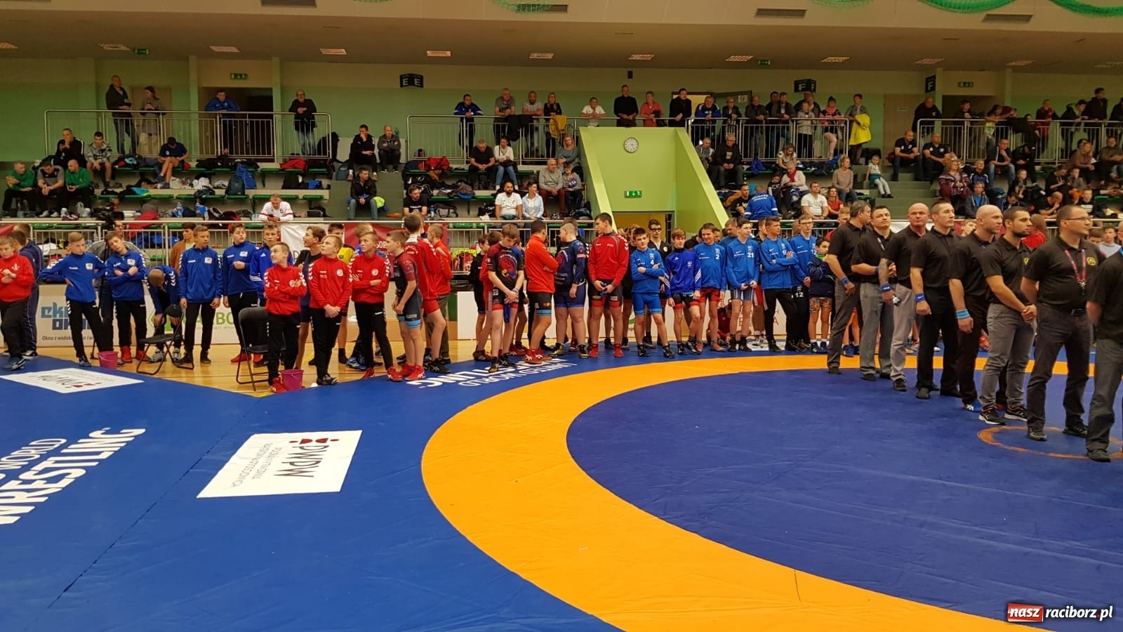 Zdjęcie w galerii na portalu naszraciborz.pl: Mistrzostwa Polski Młodzików w Zapasach w Arenie Rafako wiadomości z regionu