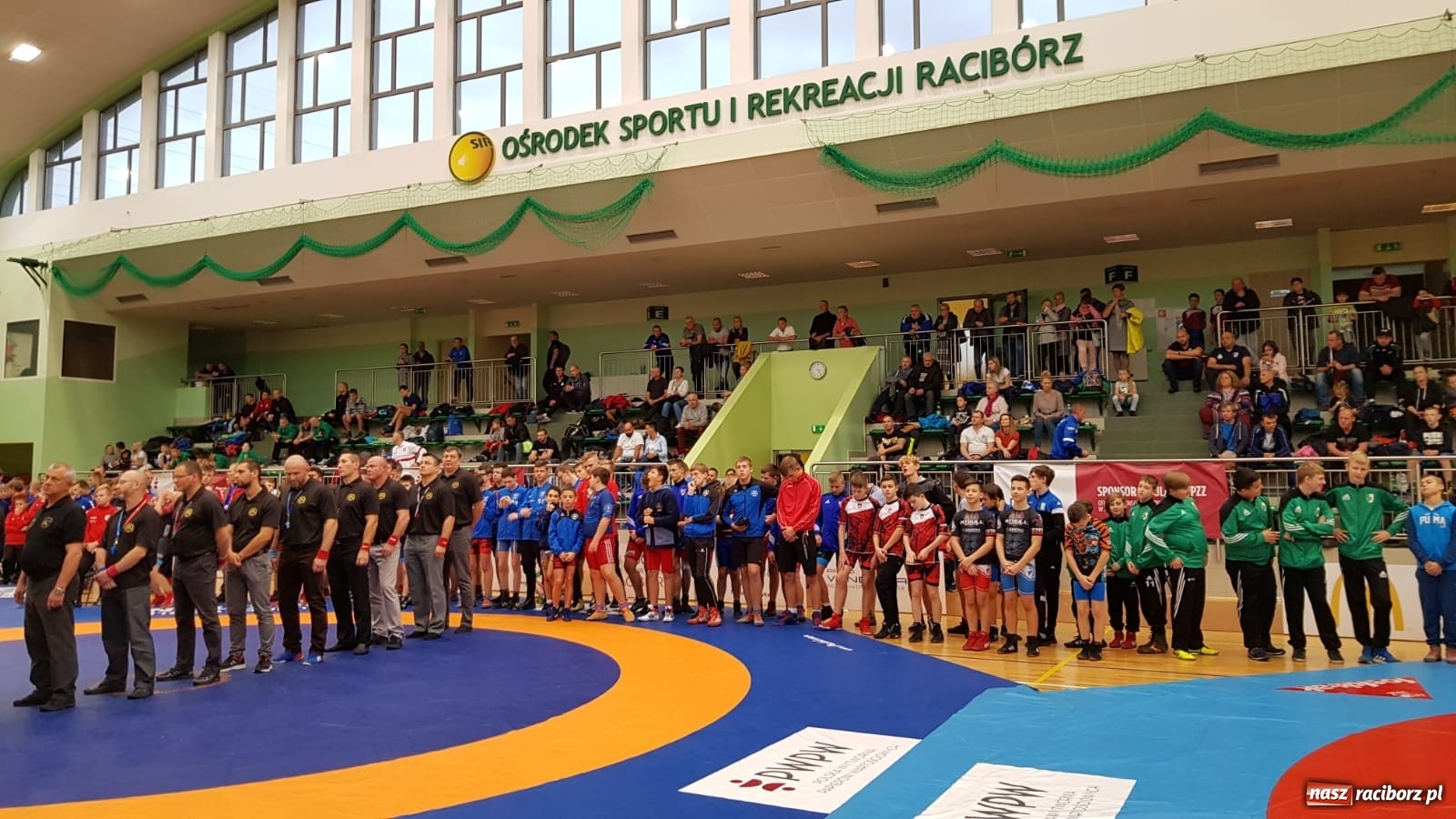 Zdjęcie w galerii na portalu naszraciborz.pl: Mistrzostwa Polski Młodzików w Zapasach w Arenie Rafako wiadomości z regionu