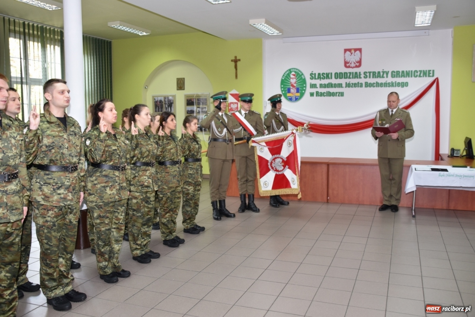 Zdjęcie w galerii na portalu naszraciborz.pl: Ślubowanie i awanse u śląskich pograniczników wiadomości z regionu
