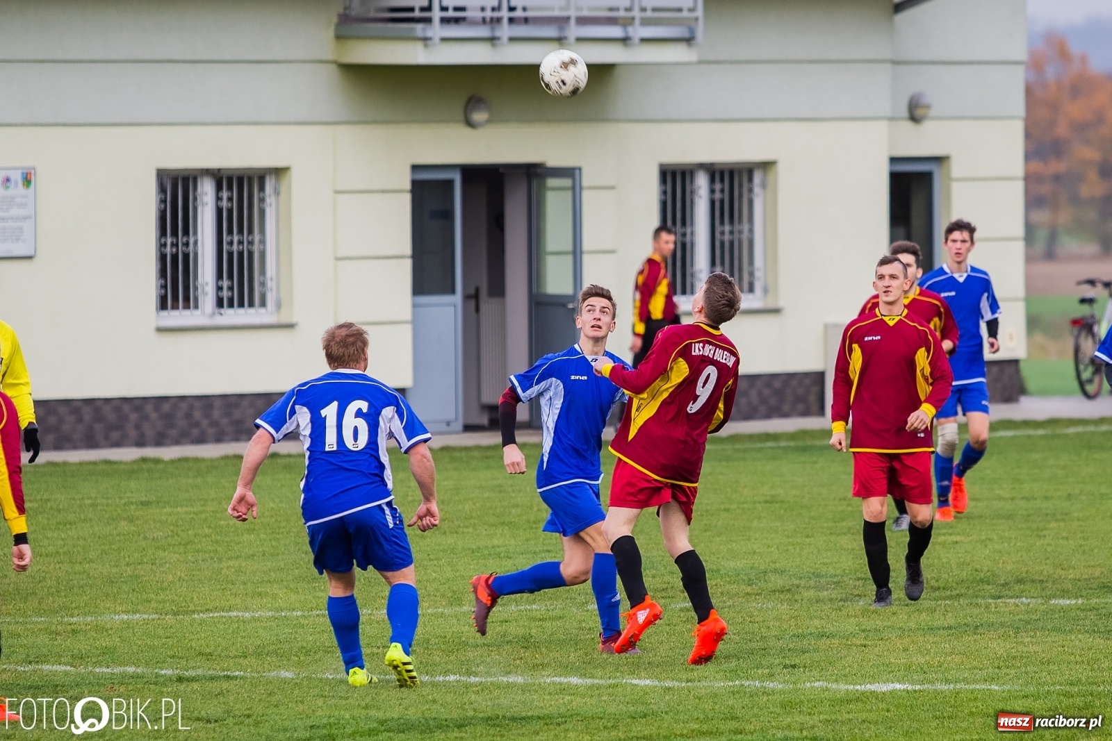 Zdjęcie w galerii na portalu naszraciborz.pl: Niespodzianka w Bolesławiu. Drugi zespół Brzezia lepszy od Ruchu! wiadomości z regionu
