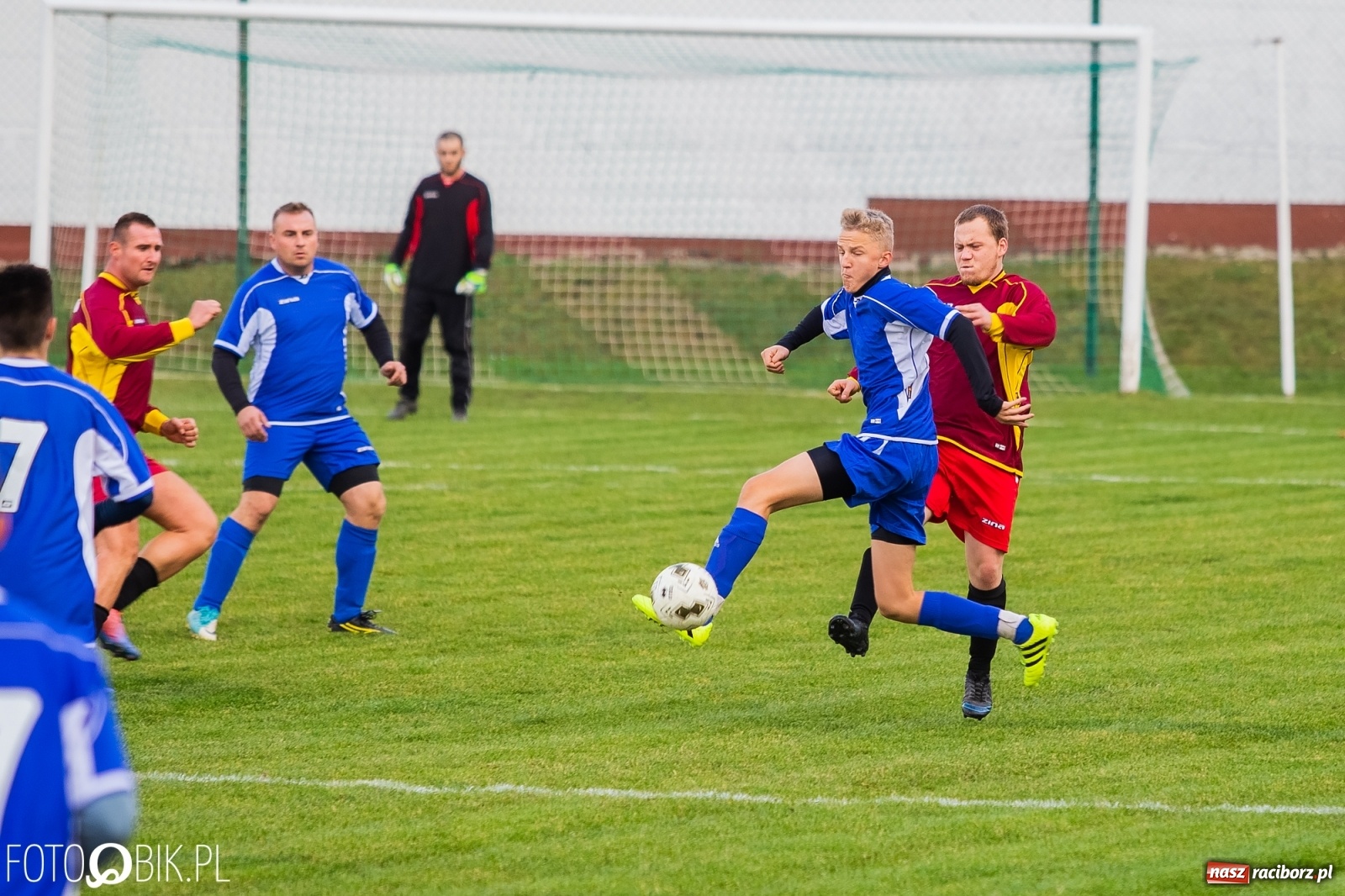 Zdjęcie w galerii na portalu naszraciborz.pl: Niespodzianka w Bolesławiu. Drugi zespół Brzezia lepszy od Ruchu! wiadomości z regionu