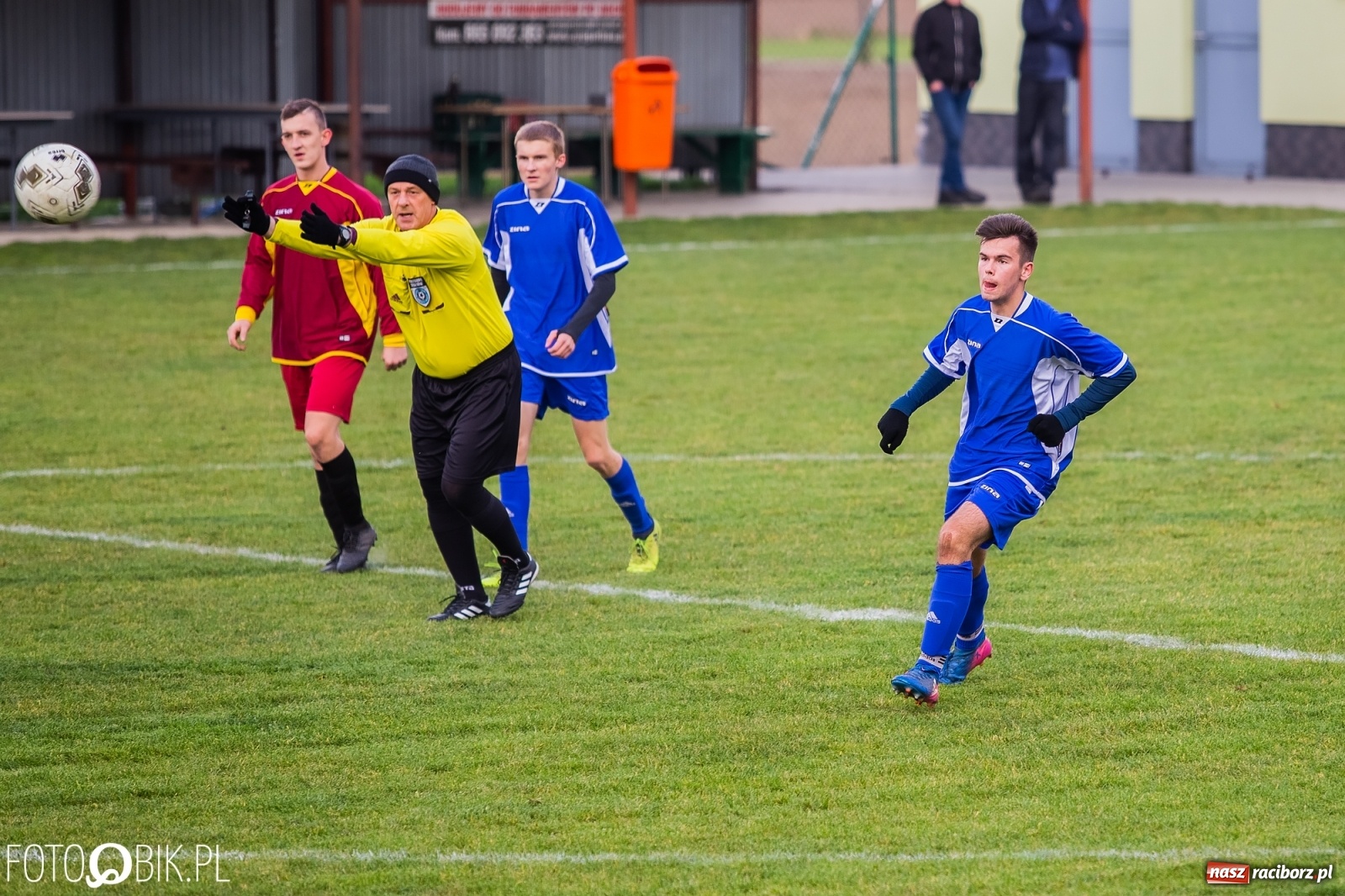Zdjęcie w galerii na portalu naszraciborz.pl: Niespodzianka w Bolesławiu. Drugi zespół Brzezia lepszy od Ruchu! wiadomości z regionu