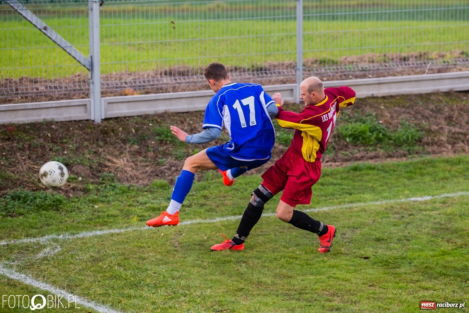 Zdjęcie w galerii na portalu naszraciborz.pl: Niespodzianka w Bolesławiu. Drugi zespół Brzezia lepszy od Ruchu! wiadomości z regionu