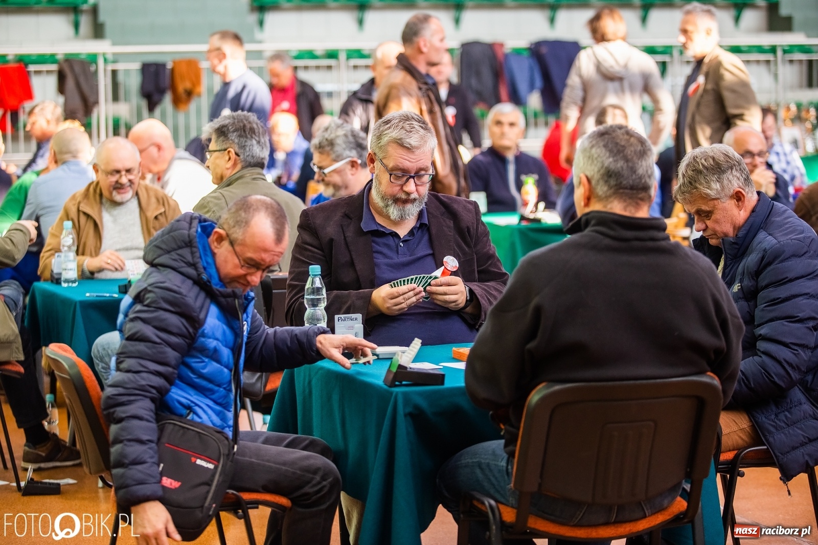 Zdjęcie w galerii na portalu naszraciborz.pl: Turniej Brydża o Podkowę Kasztanki Marszałka w Arenie Rafako wiadomości z regionu