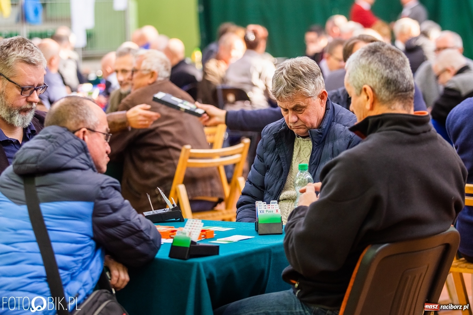 Zdjęcie w galerii na portalu naszraciborz.pl: Turniej Brydża o Podkowę Kasztanki Marszałka w Arenie Rafako wiadomości z regionu