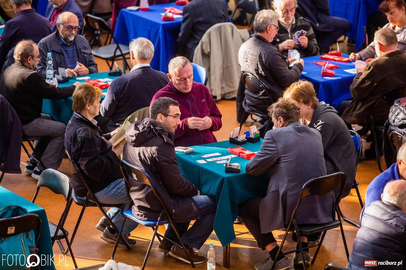 Zdjęcie w galerii na portalu naszraciborz.pl: Turniej Brydża o Podkowę Kasztanki Marszałka w Arenie Rafako wiadomości z regionu