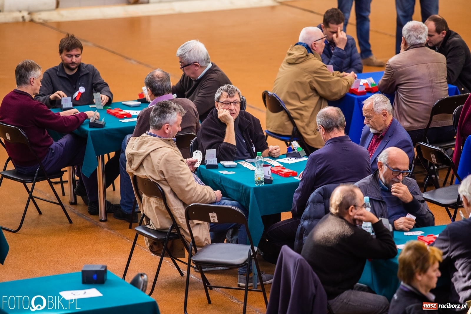 Zdjęcie w galerii na portalu naszraciborz.pl: Turniej Brydża o Podkowę Kasztanki Marszałka w Arenie Rafako wiadomości z regionu
