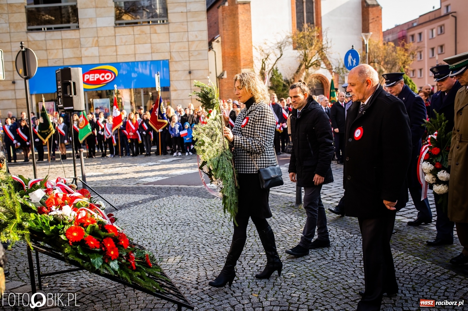 Zdjęcie w galerii na portalu naszraciborz.pl: Święto Niepodległości. Niech żyje Polska, niech żyje Racibórz!  wiadomości z regionu