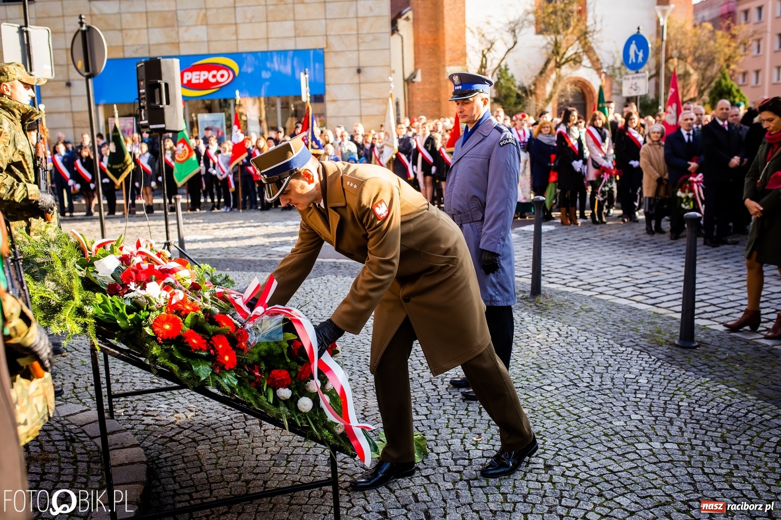 Zdjęcie w galerii na portalu naszraciborz.pl: Święto Niepodległości. Niech żyje Polska, niech żyje Racibórz!  wiadomości z regionu