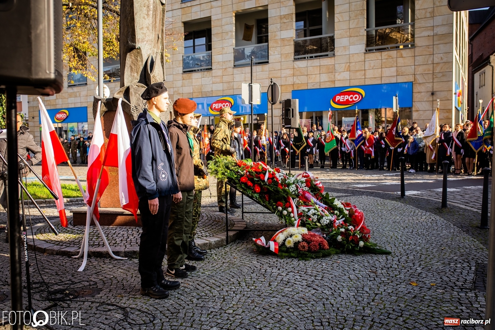 Zdjęcie w galerii na portalu naszraciborz.pl: Święto Niepodległości. Niech żyje Polska, niech żyje Racibórz!  wiadomości z regionu