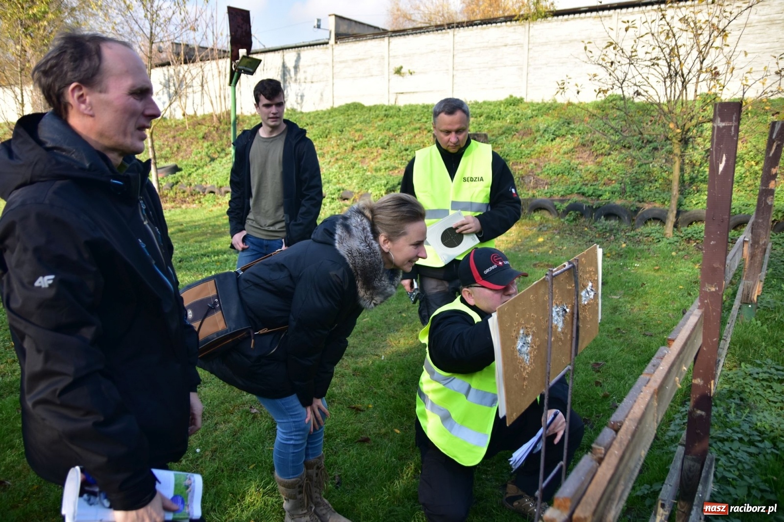 Zdjęcie w galerii na portalu naszraciborz.pl: Jedenaście strzałów na 11 listopada [FOTO]  wiadomości z regionu