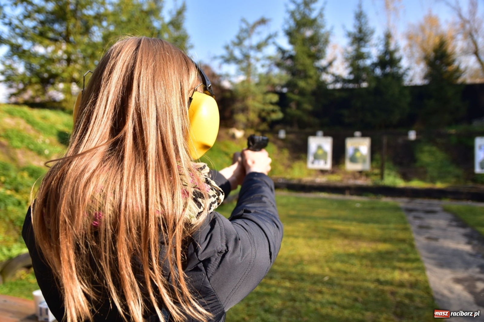 Zdjęcie w galerii na portalu naszraciborz.pl: Jedenaście strzałów na 11 listopada [FOTO]  wiadomości z regionu