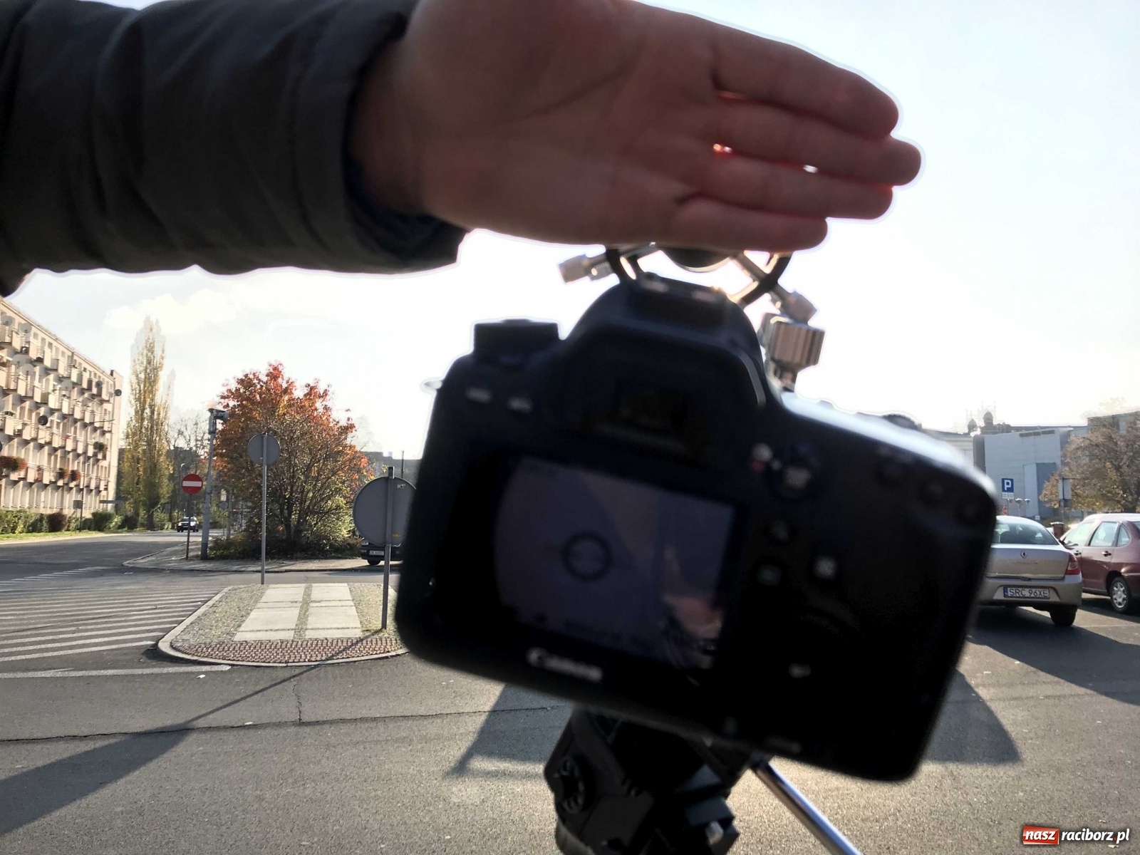 Zdjęcie w galerii na portalu naszraciborz.pl: Merkury jak jeden piksel. Małe obserwatorium przy raciborskiej fontannie wiadomości z regionu