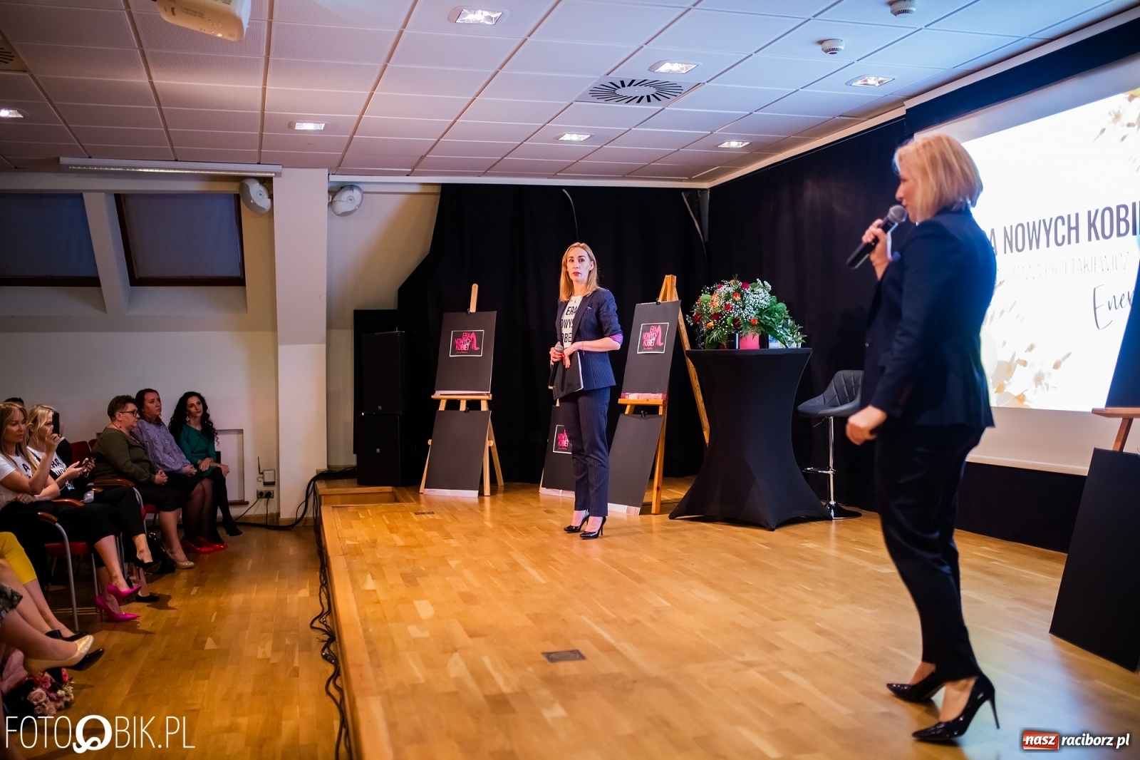 Zdjęcie w galerii na portalu naszraciborz.pl: Top Liderki Ery Nowych Kobiet spotkały się na zamku wiadomości z regionu