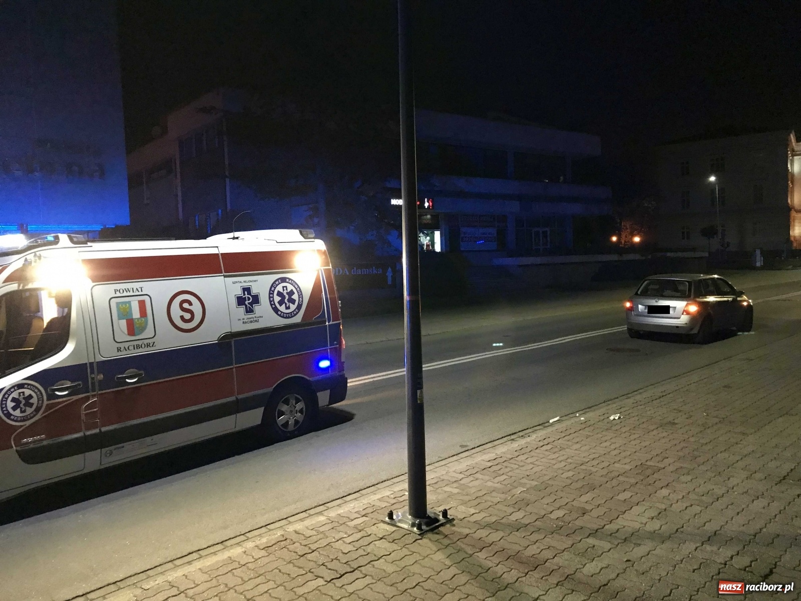 Zdjęcie w galerii na portalu naszraciborz.pl: Wypadek na ulicy Opawskiej [FOTO]  wiadomości z regionu