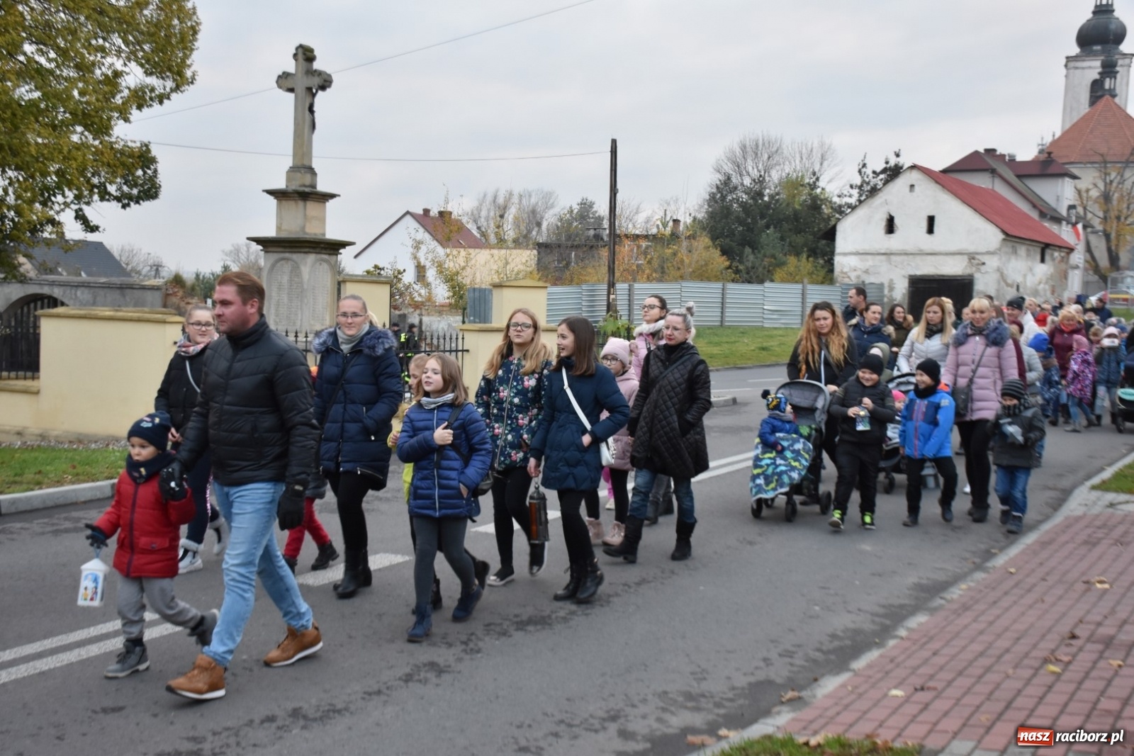 Zdjęcie w galerii na portalu naszraciborz.pl: Martinstag w Bieńkowicach. Pochód i pyszne rogale [FOTO]  wiadomości z regionu