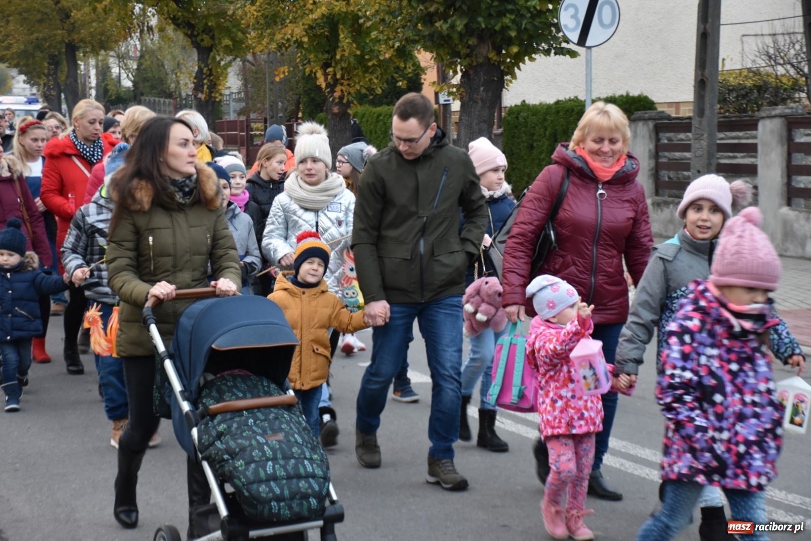 Zdjęcie w galerii na portalu naszraciborz.pl: Martinstag w Bieńkowicach. Pochód i pyszne rogale [FOTO]  wiadomości z regionu