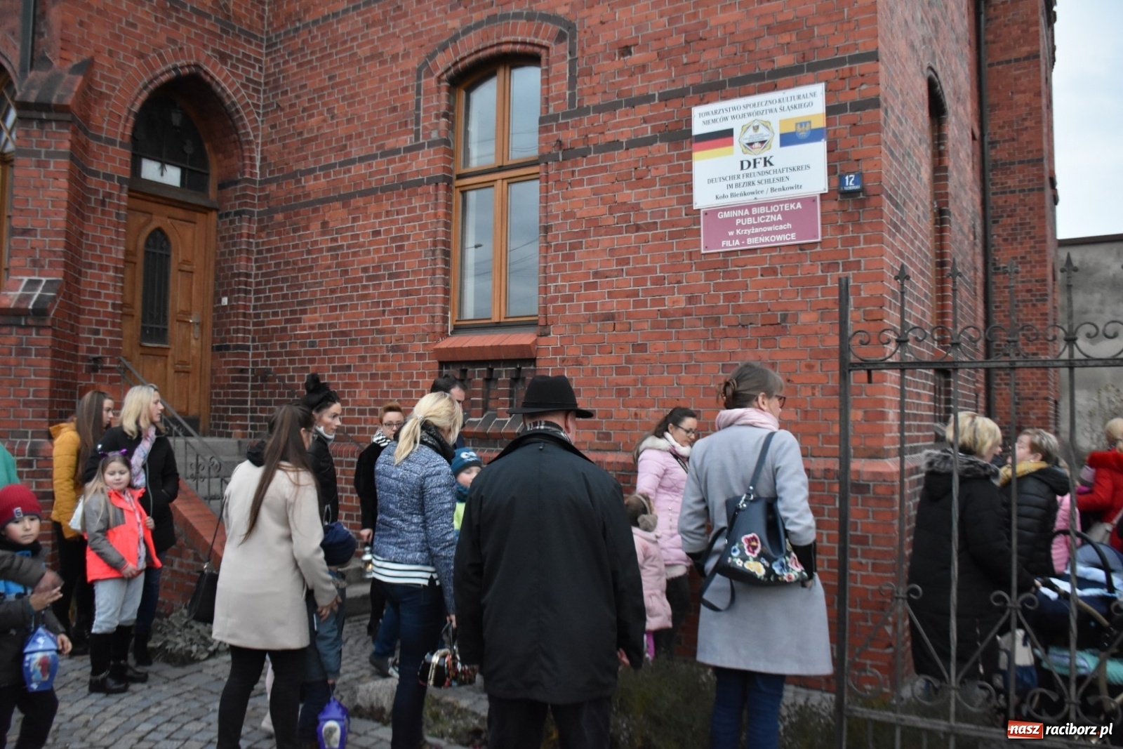 Zdjęcie w galerii na portalu naszraciborz.pl: Martinstag w Bieńkowicach. Pochód i pyszne rogale [FOTO]  wiadomości z regionu