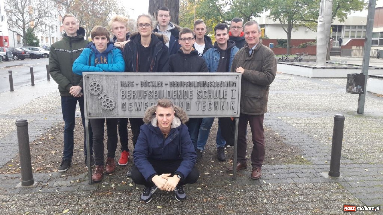 Zdjęcie w galerii na portalu naszraciborz.pl: Raciborzanie z wizytą w ZDF. Na żywo obserwowali realizację programu wiadomości z regionu