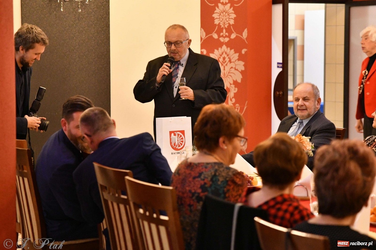 Zdjęcie w galerii na portalu naszraciborz.pl: Raciborskie obchody Dnia Seniora  wiadomości z regionu