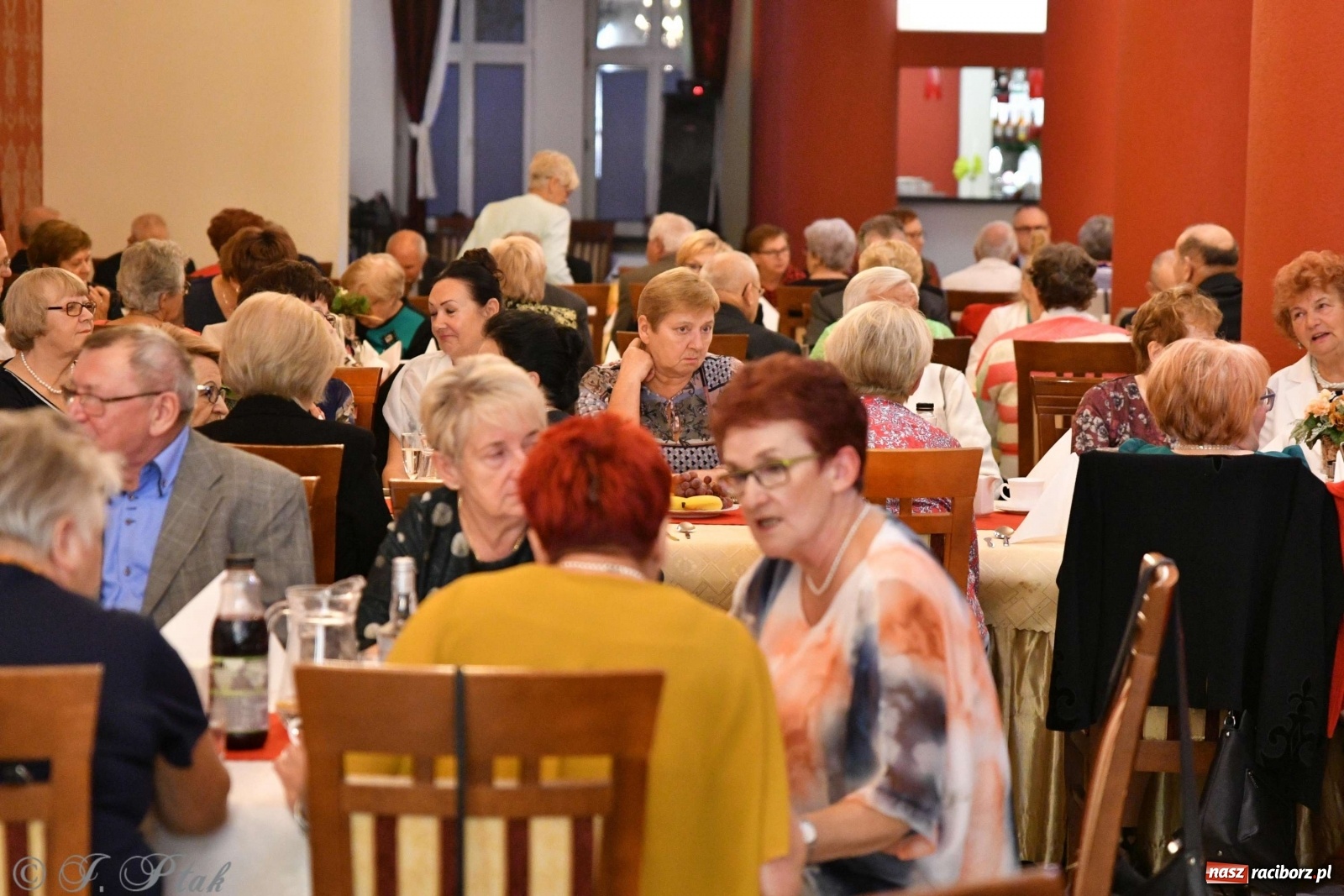 Zdjęcie w galerii na portalu naszraciborz.pl: Raciborskie obchody Dnia Seniora  wiadomości z regionu