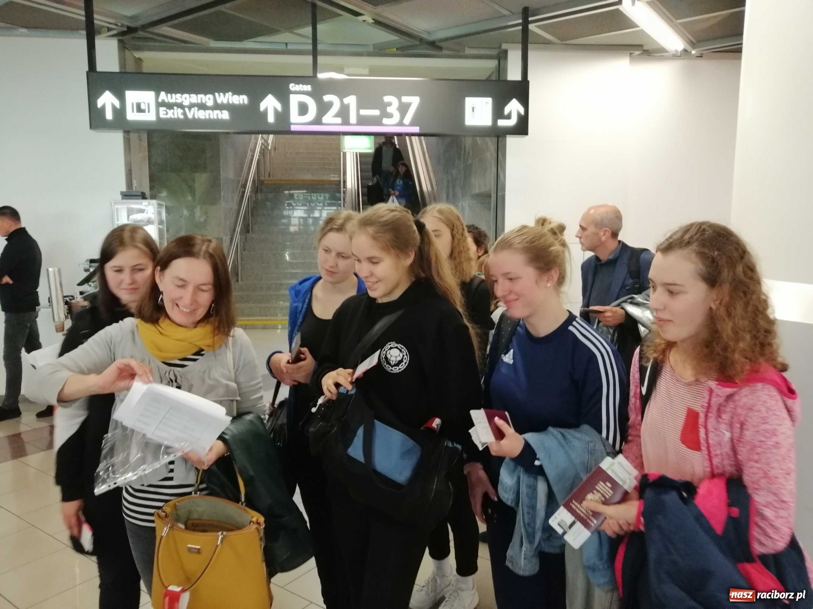 Zdjęcie w galerii na portalu naszraciborz.pl: Młodzież z Kasprowicza na Erasmusie w Turcji  wiadomości z regionu