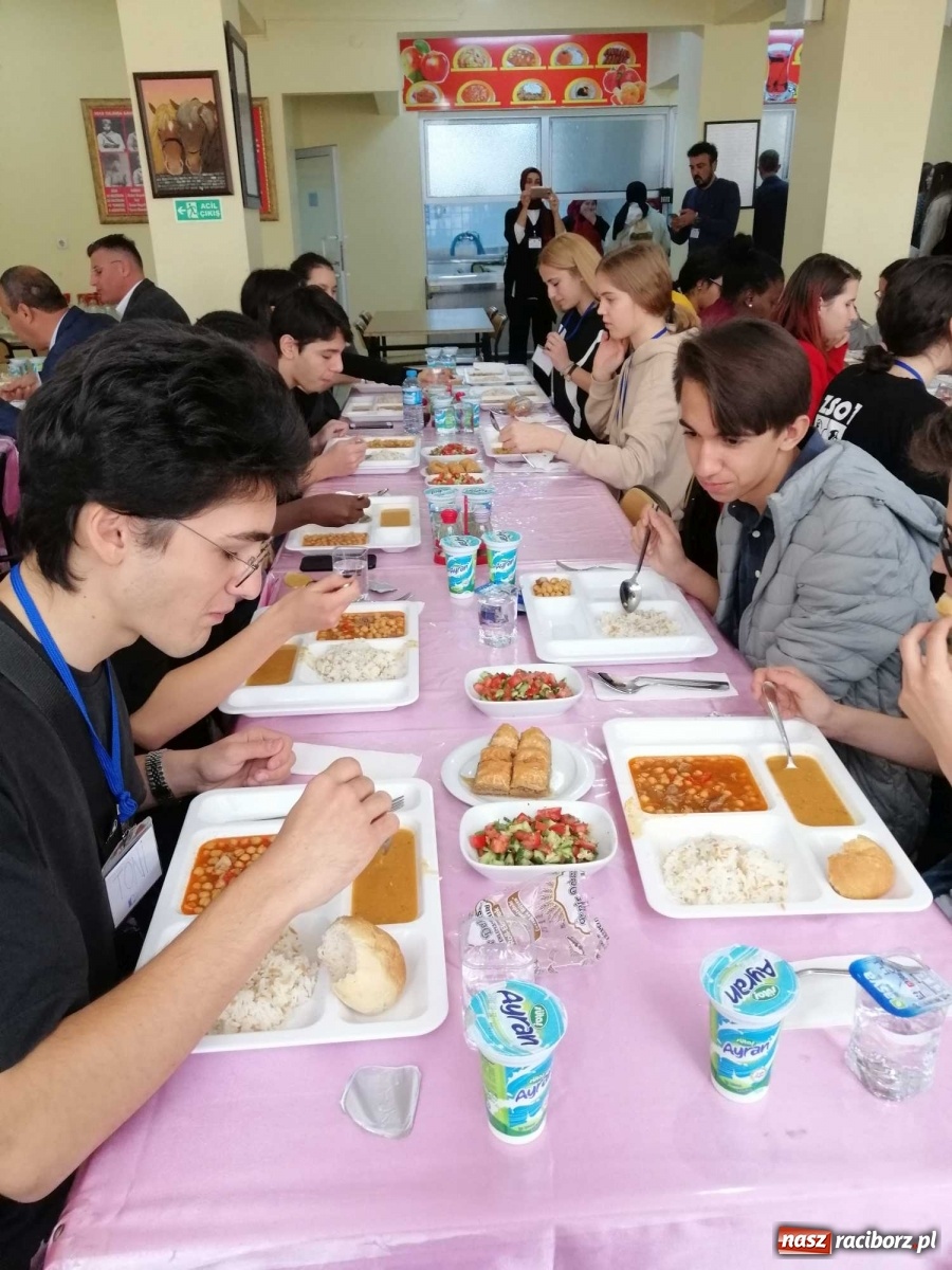 Zdjęcie w galerii na portalu naszraciborz.pl: Młodzież z Kasprowicza na Erasmusie w Turcji  wiadomości z regionu
