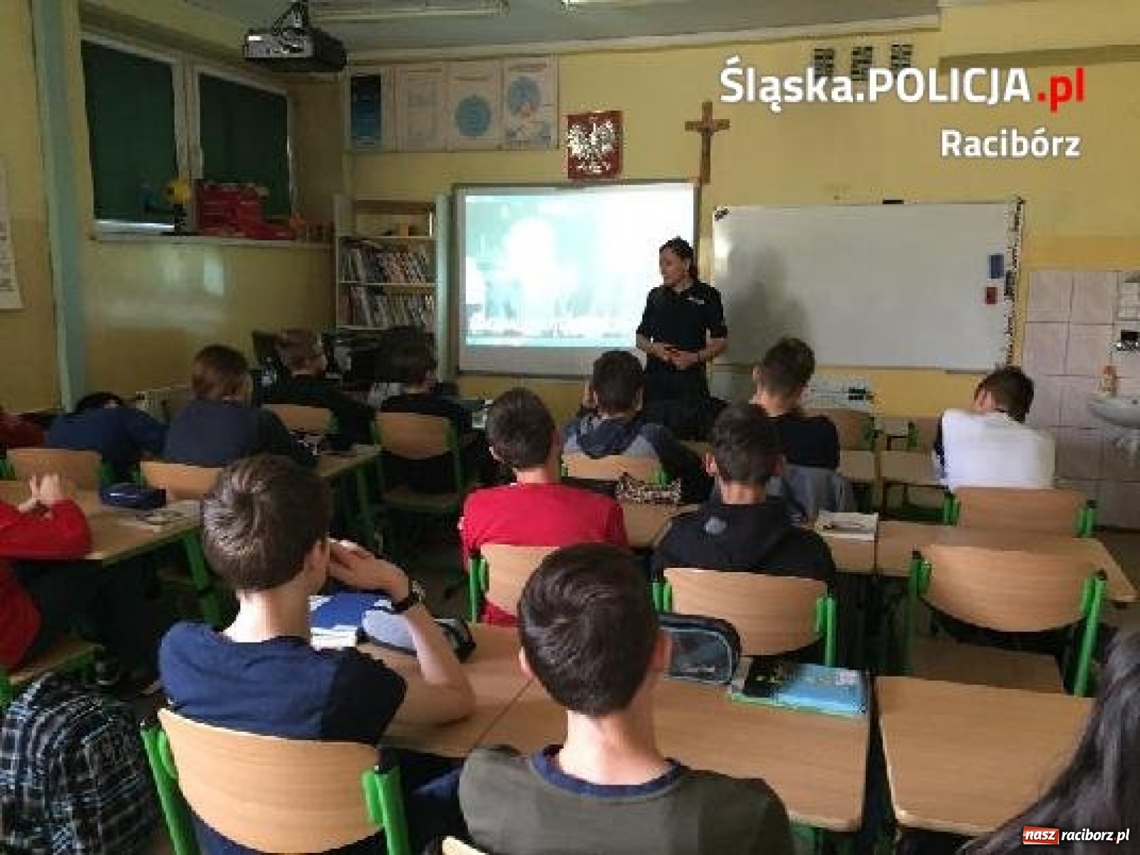 Zdjęcie w galerii na portalu naszraciborz.pl: Raciborscy policjanci na spotkaniach z młodzieżą wiadomości z regionu