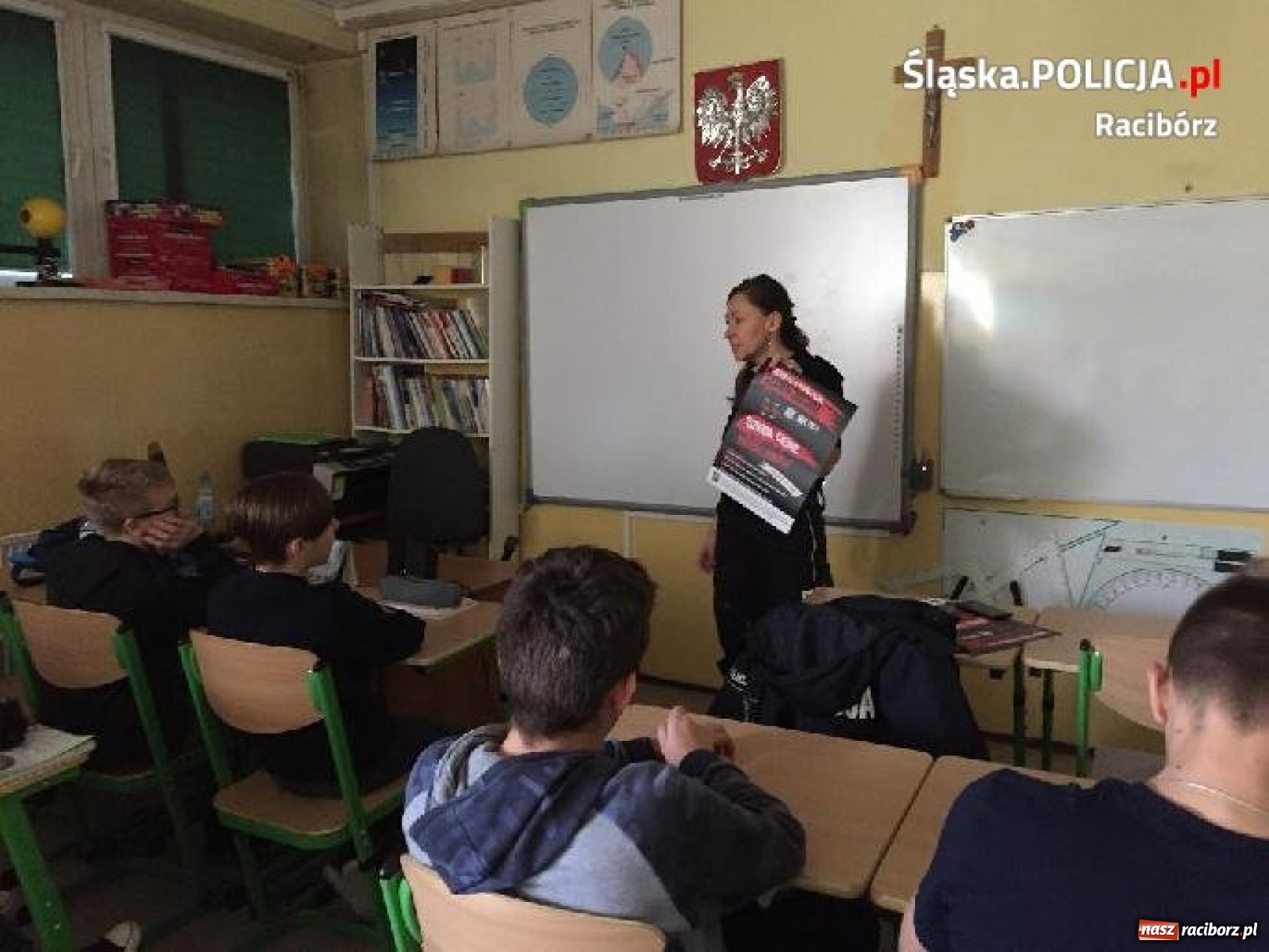 Zdjęcie w galerii na portalu naszraciborz.pl: Raciborscy policjanci na spotkaniach z młodzieżą wiadomości z regionu