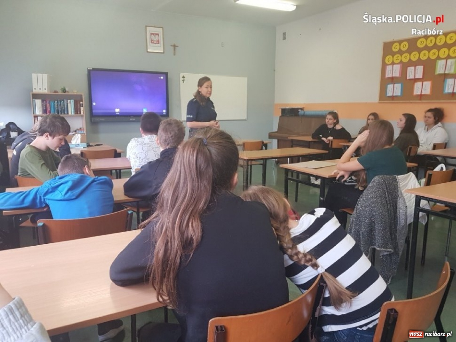 Zdjęcie w galerii na portalu naszraciborz.pl: Raciborscy policjanci na spotkaniach z młodzieżą wiadomości z regionu