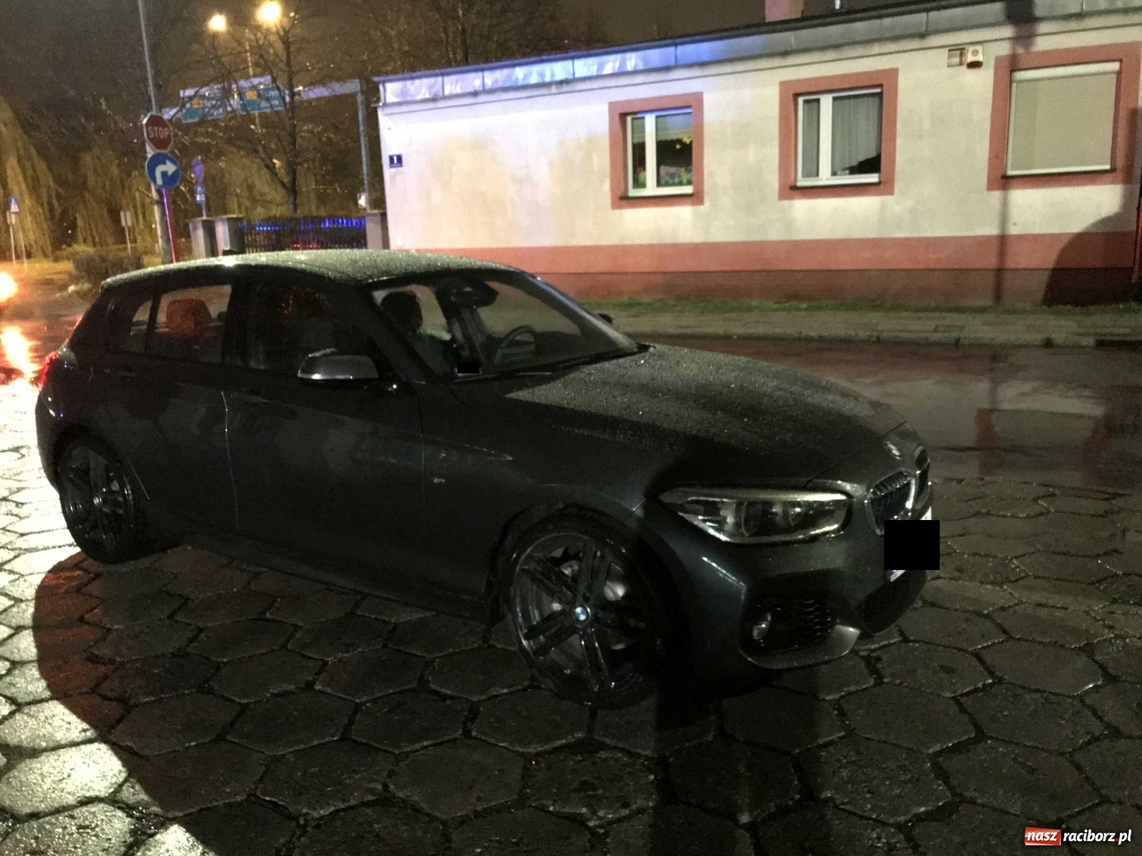 Zdjęcie w galerii na portalu naszraciborz.pl: Zderzenie trzech pojazdów na Odrostradzie wiadomości z regionu