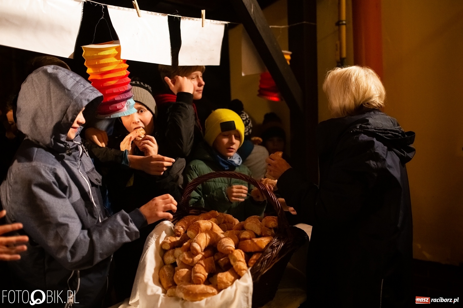 Zdjęcie w galerii na portalu naszraciborz.pl: Święty Marcin zawitał do Tworkowa wiadomości z regionu