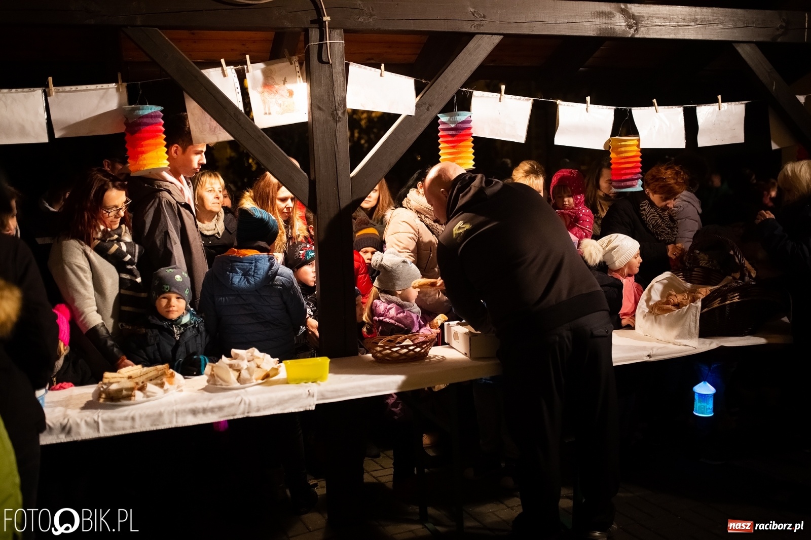 Zdjęcie w galerii na portalu naszraciborz.pl: Święty Marcin zawitał do Tworkowa wiadomości z regionu