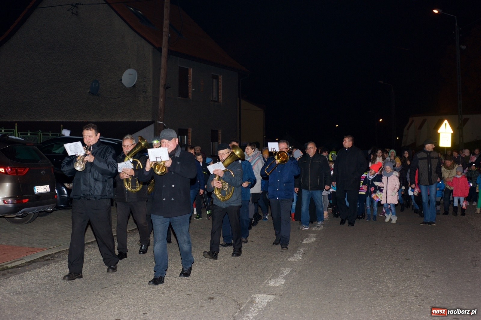 Zdjęcie w galerii na portalu naszraciborz.pl: Święty Marcin zawitał do Tworkowa wiadomości z regionu