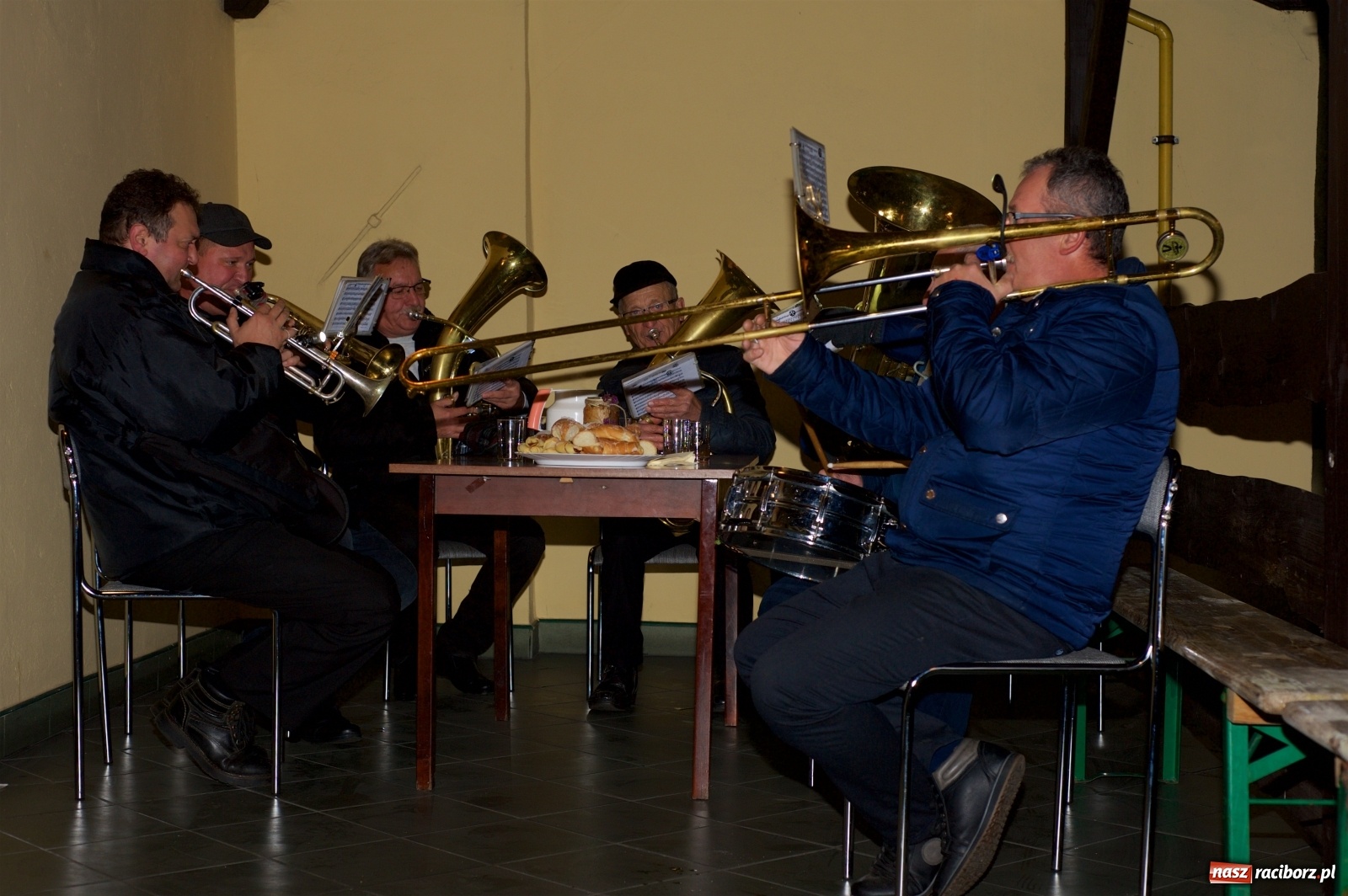 Zdjęcie w galerii na portalu naszraciborz.pl: Święty Marcin zawitał do Tworkowa wiadomości z regionu