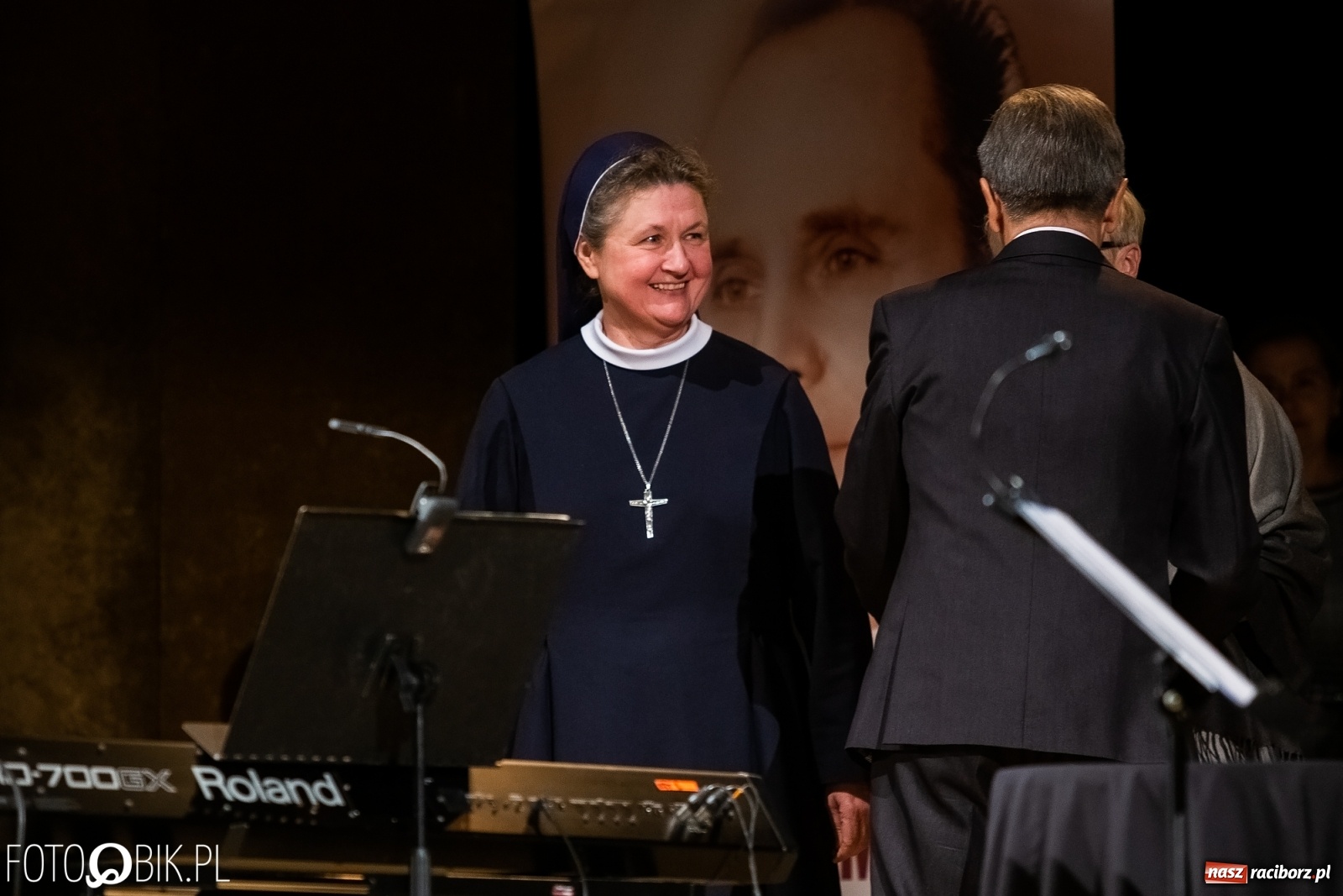 Zdjęcie w galerii na portalu naszraciborz.pl: Wręczono kolejne medale ks. Stefana Pieczki wiadomości z regionu