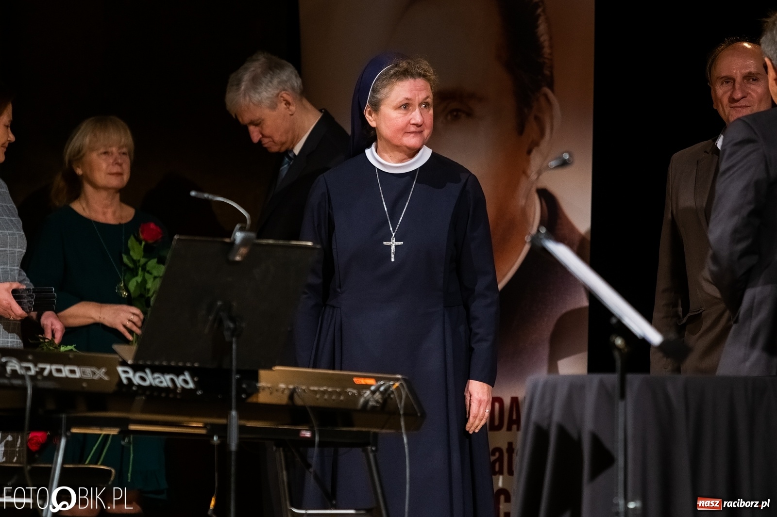 Zdjęcie w galerii na portalu naszraciborz.pl: Wręczono kolejne medale ks. Stefana Pieczki wiadomości z regionu