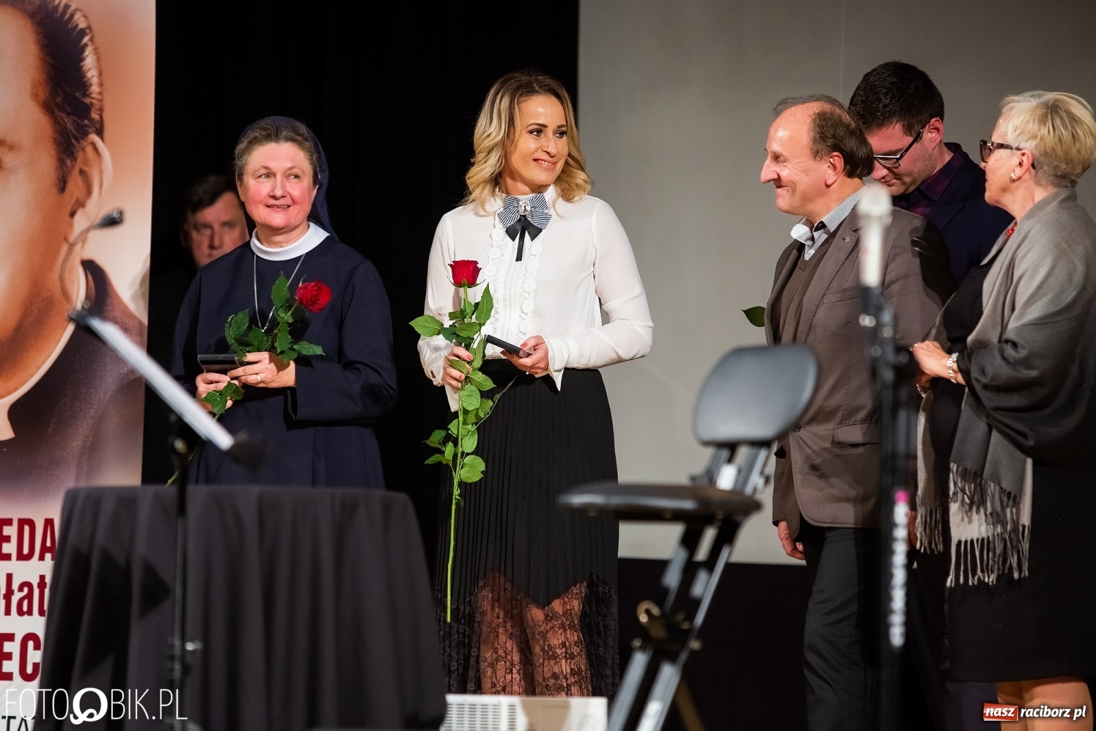 Zdjęcie w galerii na portalu naszraciborz.pl: Wręczono kolejne medale ks. Stefana Pieczki wiadomości z regionu