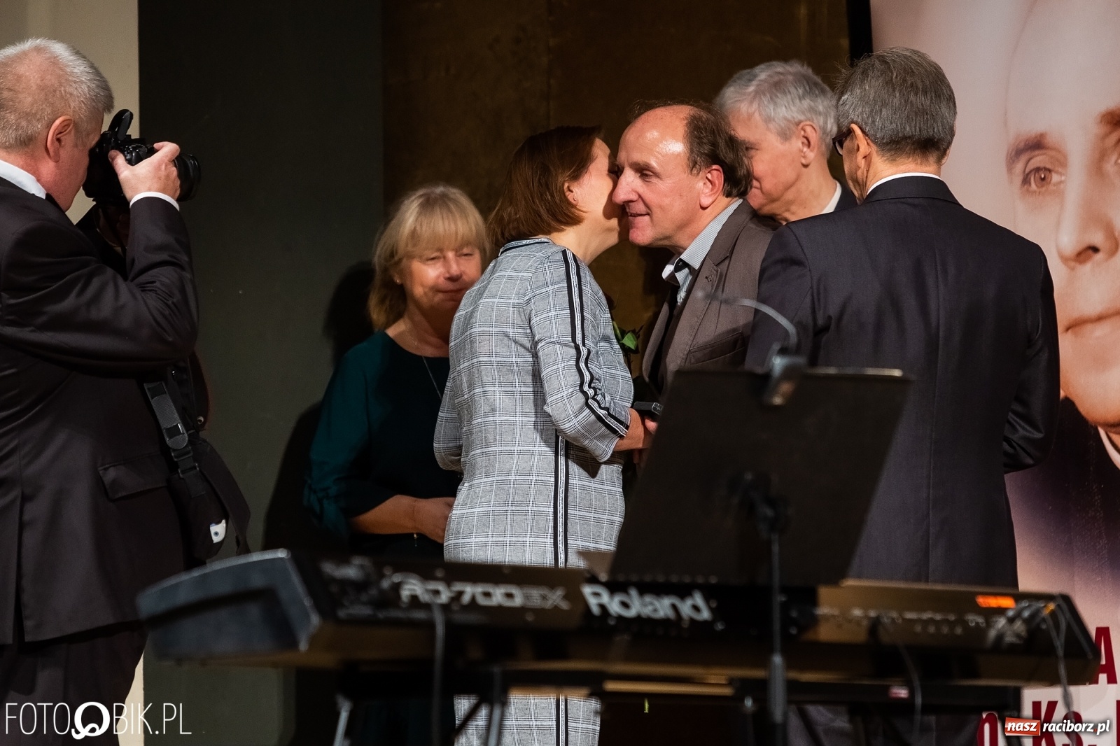 Zdjęcie w galerii na portalu naszraciborz.pl: Wręczono kolejne medale ks. Stefana Pieczki wiadomości z regionu