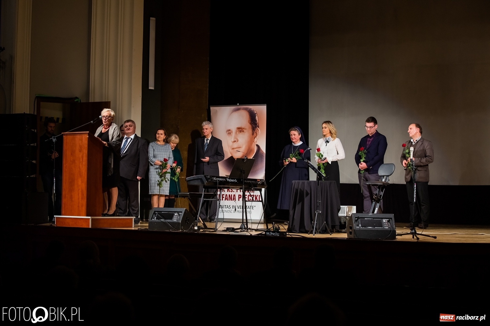 Zdjęcie w galerii na portalu naszraciborz.pl: Wręczono kolejne medale ks. Stefana Pieczki wiadomości z regionu