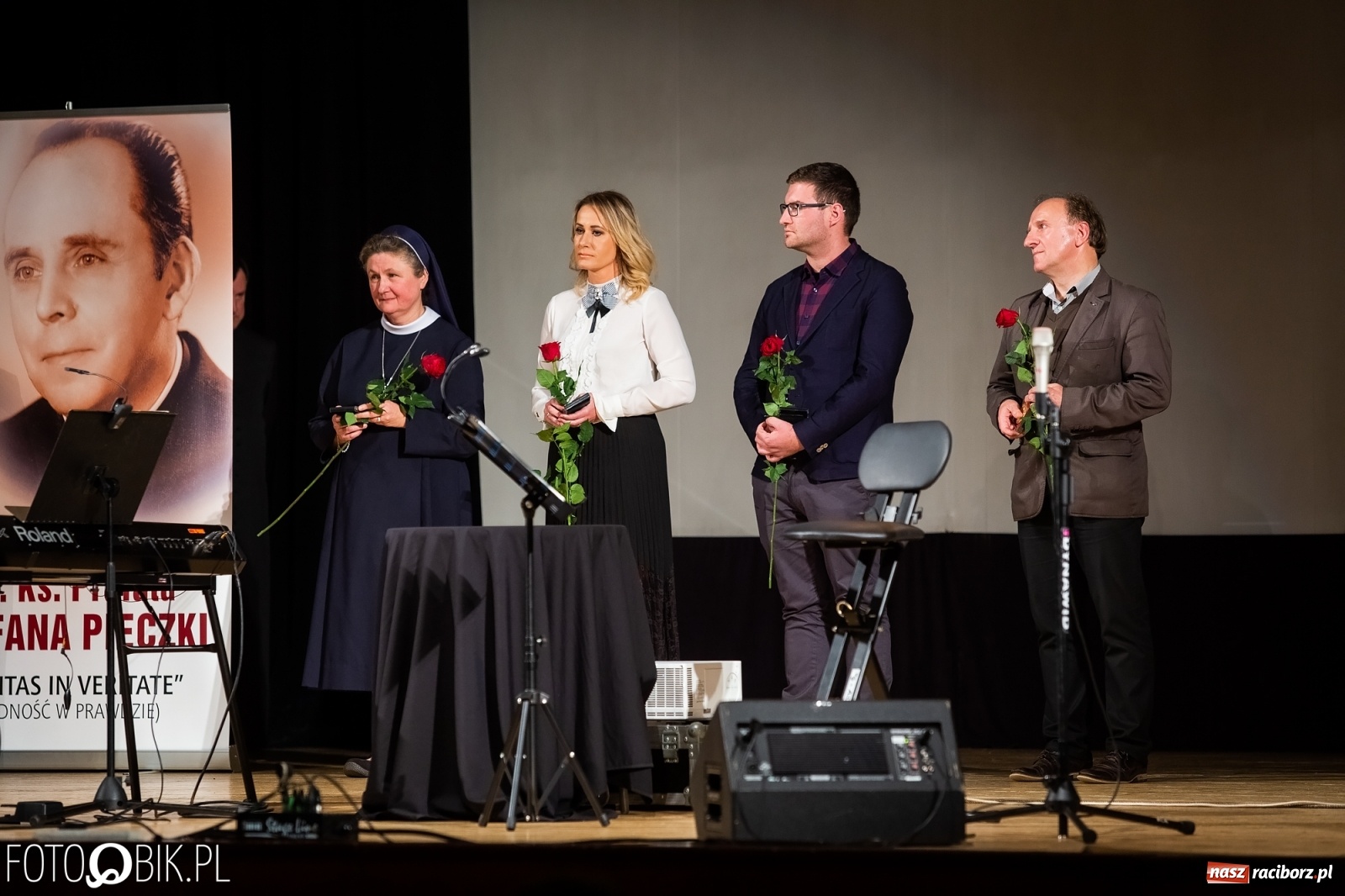 Zdjęcie w galerii na portalu naszraciborz.pl: Wręczono kolejne medale ks. Stefana Pieczki wiadomości z regionu