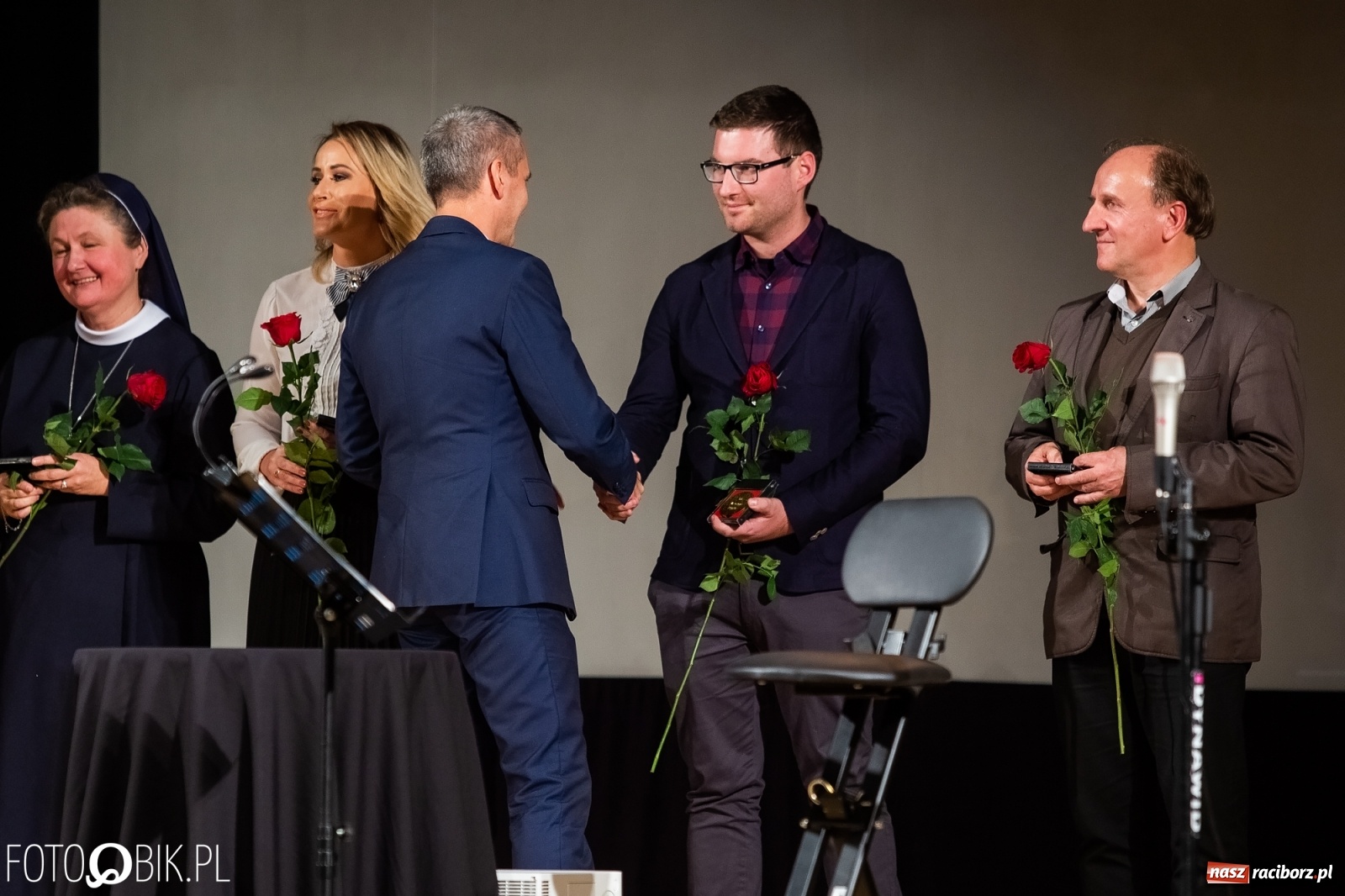 Zdjęcie w galerii na portalu naszraciborz.pl: Wręczono kolejne medale ks. Stefana Pieczki wiadomości z regionu