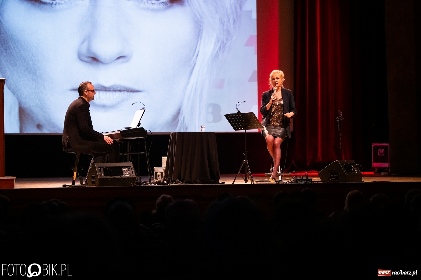 Zdjęcie w galerii na portalu naszraciborz.pl: Wręczono kolejne medale ks. Stefana Pieczki wiadomości z regionu