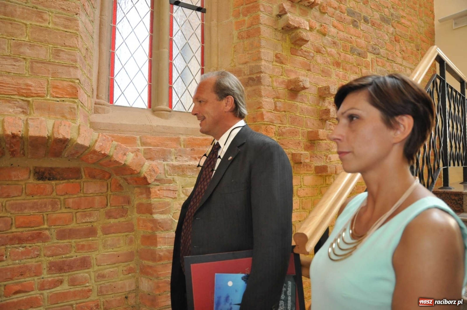 Zdjęcie w galerii na portalu naszraciborz.pl: Kto ma prawo do polskiej korony? Jak się okazuje obecny książę raciborski!  wiadomości z regionu