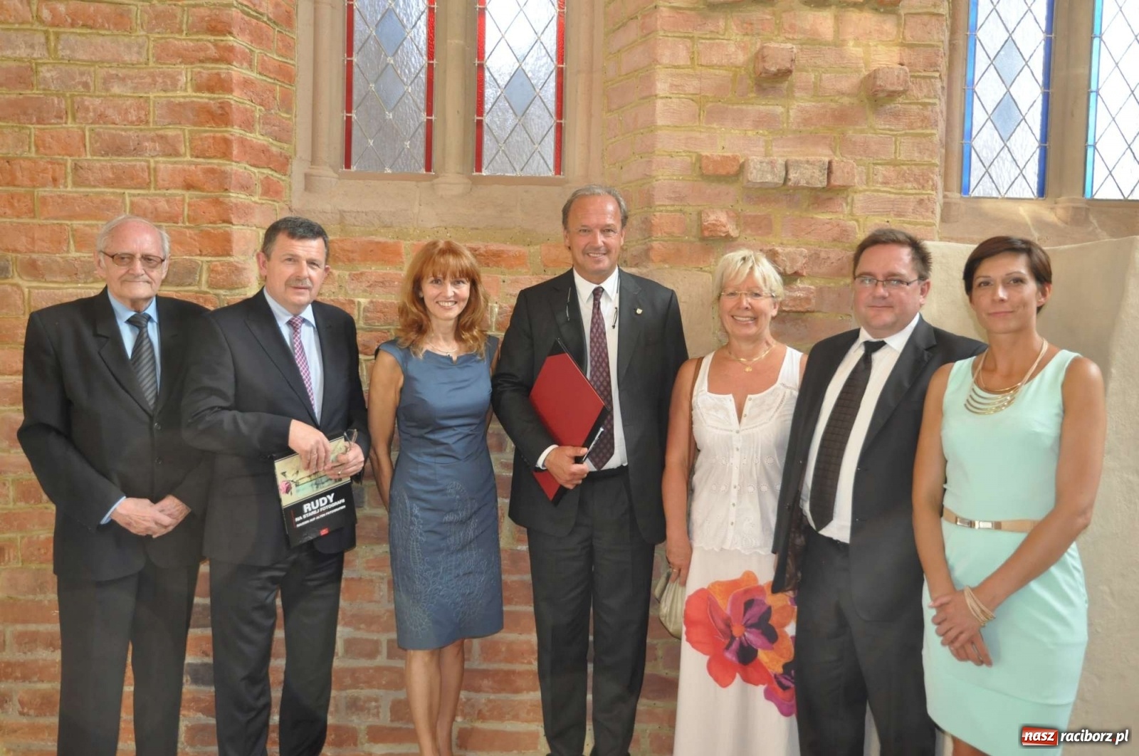 Zdjęcie w galerii na portalu naszraciborz.pl: Kto ma prawo do polskiej korony? Jak się okazuje obecny książę raciborski!  wiadomości z regionu