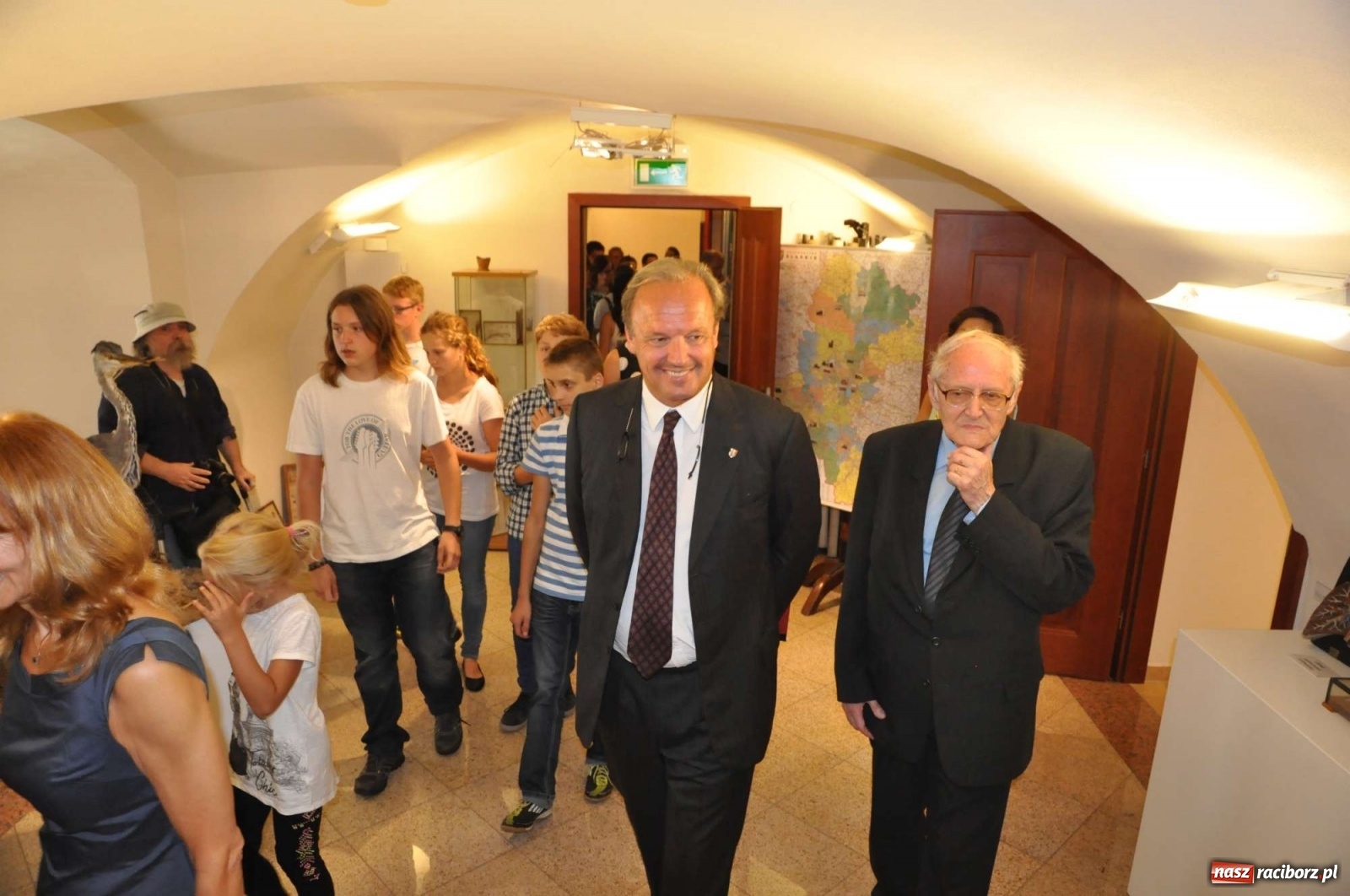 Zdjęcie w galerii na portalu naszraciborz.pl: Kto ma prawo do polskiej korony? Jak się okazuje obecny książę raciborski!  wiadomości z regionu