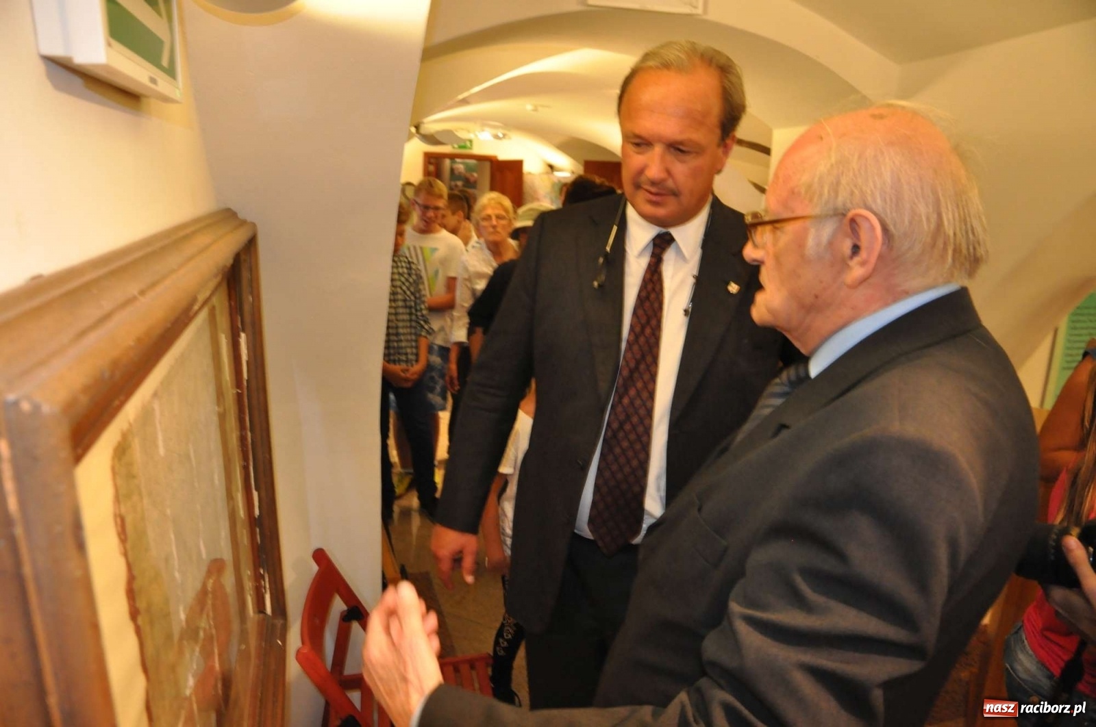 Zdjęcie w galerii na portalu naszraciborz.pl: Kto ma prawo do polskiej korony? Jak się okazuje obecny książę raciborski!  wiadomości z regionu